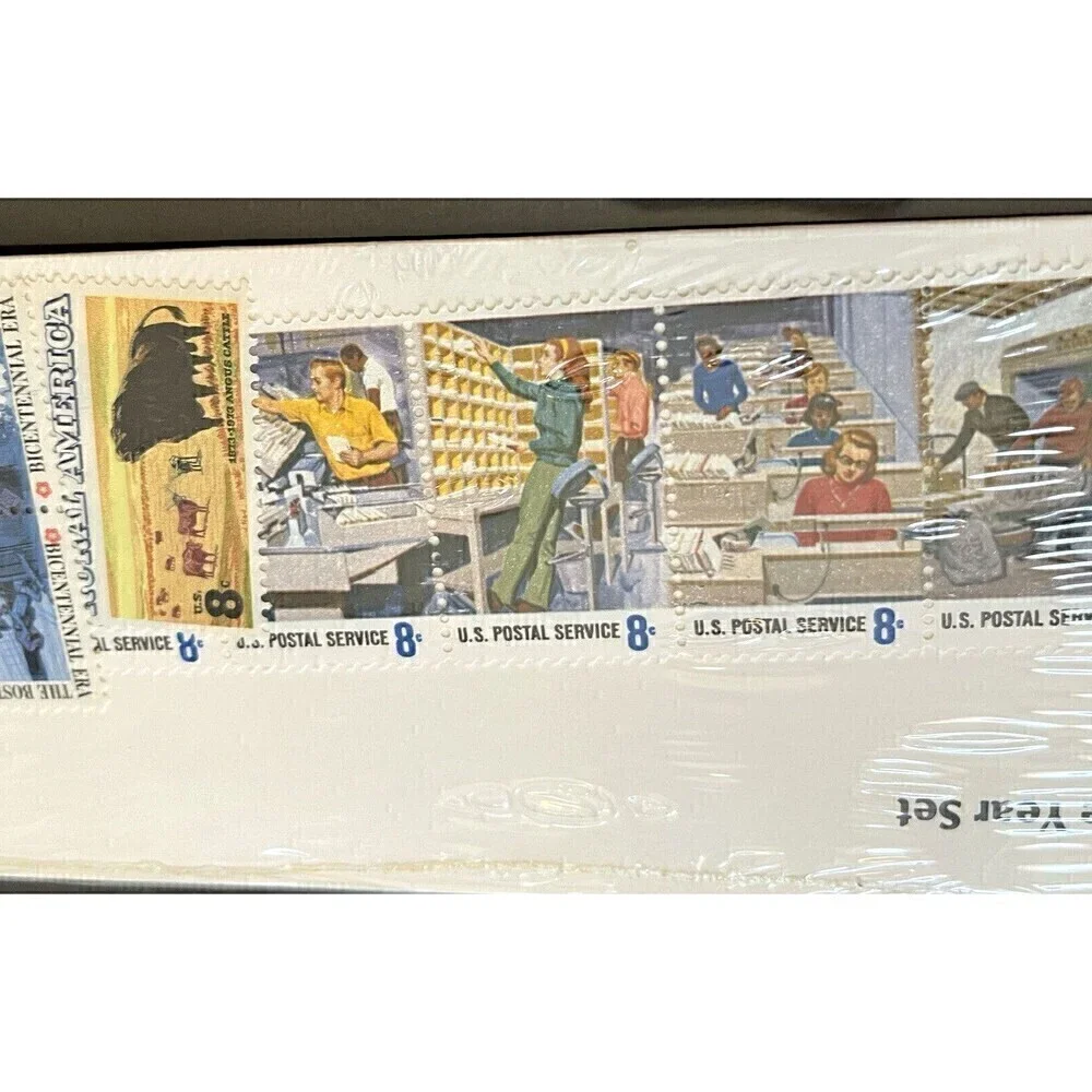 1973 US Postal Service Souvenir Mint Stamp Set - Mini Album Vintage Lot Set 2